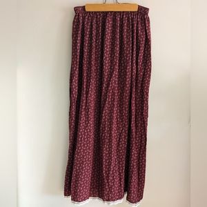 ✨3/$20✨ Cottage core maxi floral skirt